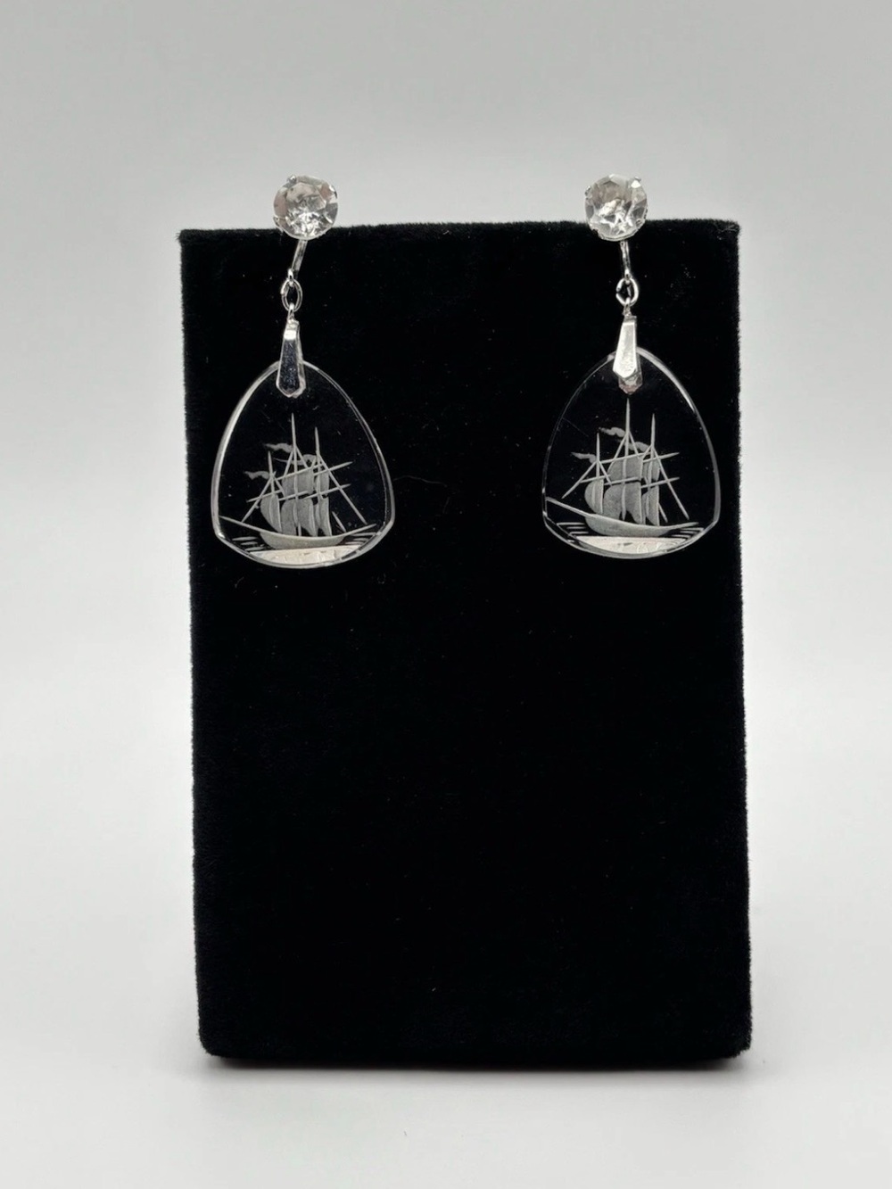 Vintage Reverse Intaglio Crystal Etched Clipper Ships Silver Plated Screw Backs